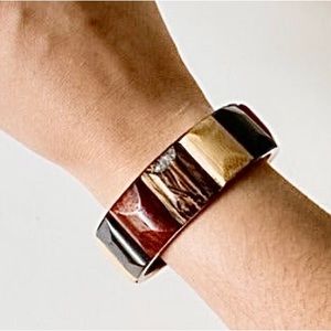 Beautiful Vintage Rustic Carved Wood Rectangle Panel Wide Brass Bangle Bracelet